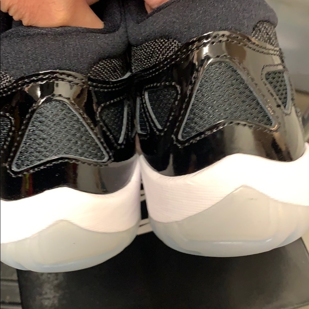 ⚠️ Brand New Rare Jordan 11 low IE size 9 men’s - Picture 6 of 11